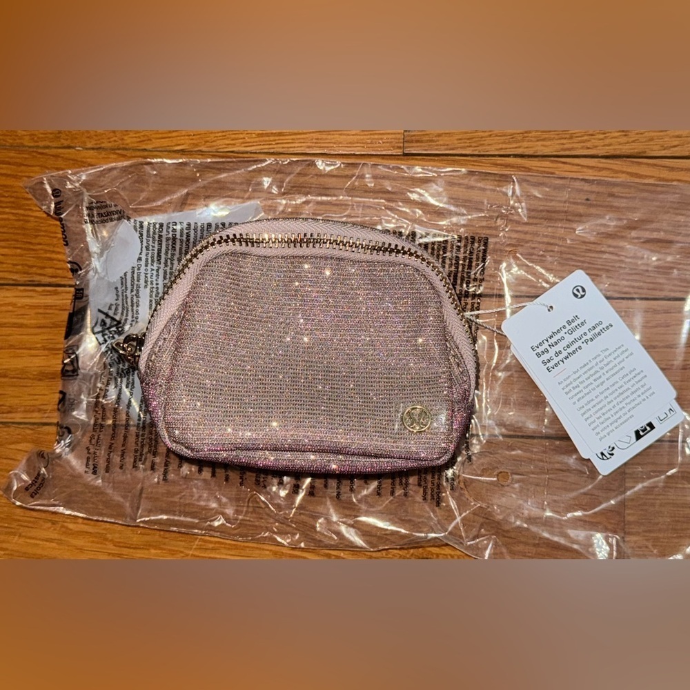 Lululemon everywhere belt bag nano glitter